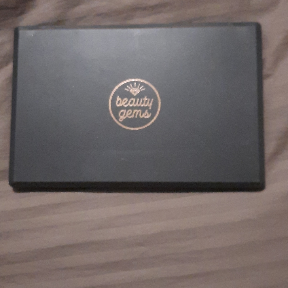 Beauty gems palette